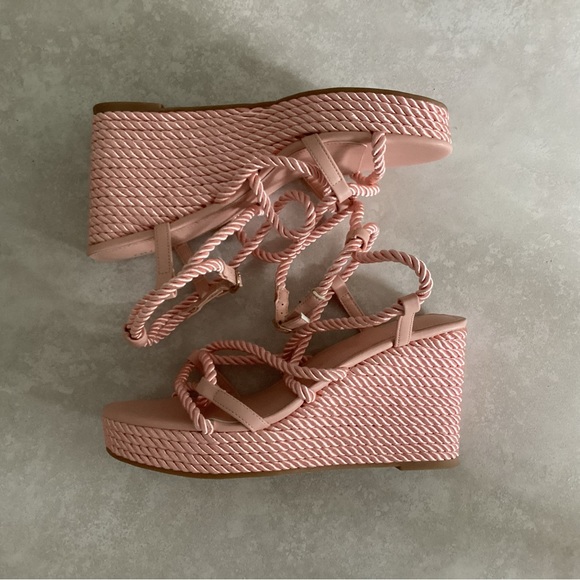 💗 GUESS Natesha strappy rope wedges sandals EUC - Picture 4 of 10